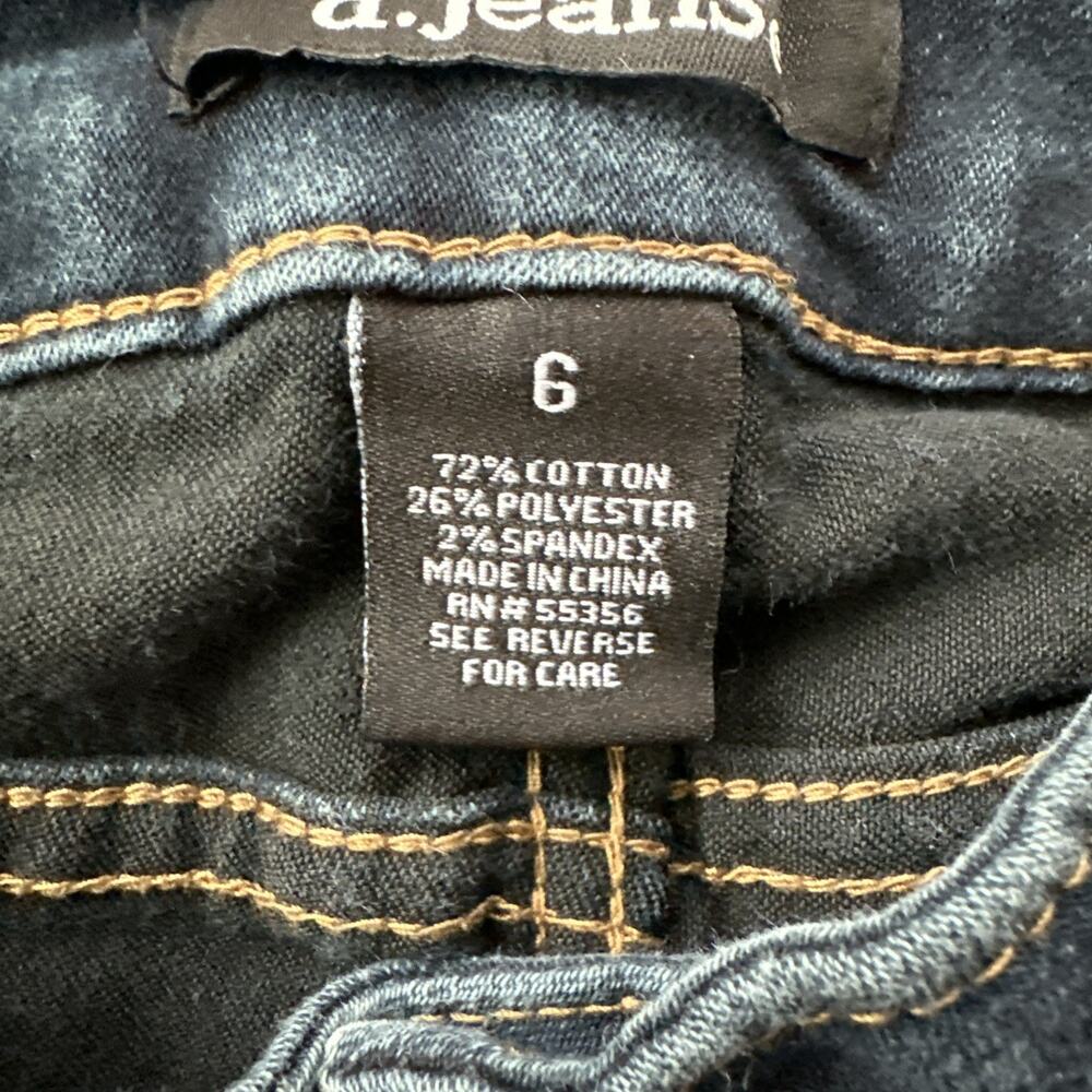d jeans size 6 Dark Wash Capri Perfect For Summer (set Of 2) Womens - Picture 10 of 16